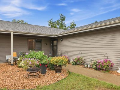 835 Cedar Ct APT 9C