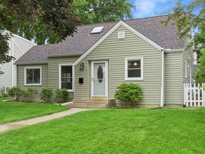 253 Washburn Ave N