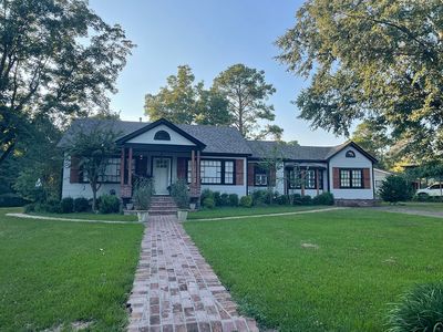 18 E Ridge Rd