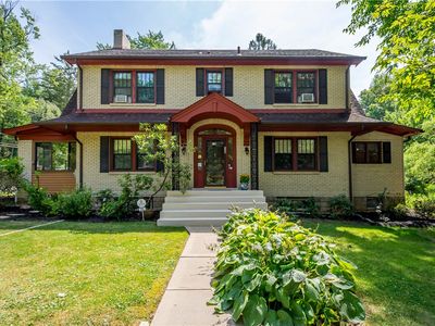 136 Brookside Blvd