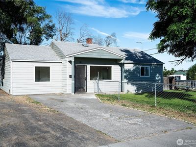 112 W Loop Drive