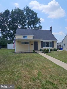 352 W Walnut St