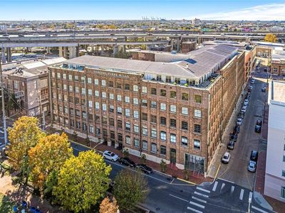 1107 S Peters St APT 417