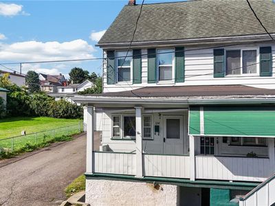 124 Fisher Ave