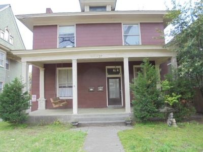 37 S McLean Blvd