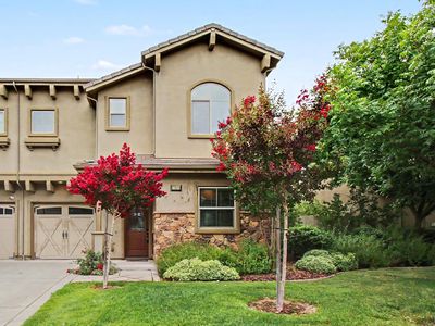 7019 Orchard Cir
