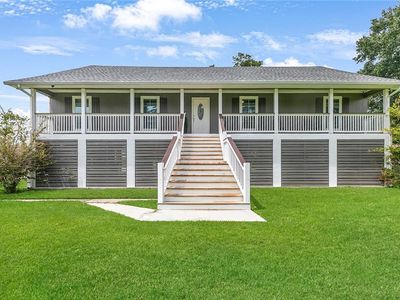 8089 Hermitage Dr