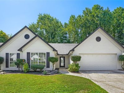 1090 Avalon Dr