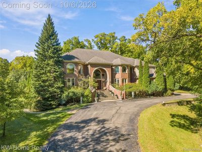 6364 Golden Ln