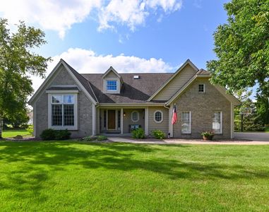 S78W15391 Foxtail CIRCLE