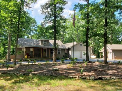 207 Holland Ln