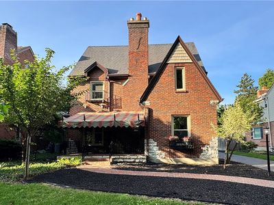 220 Greenmount Blvd