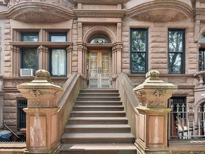 126 W 121st St