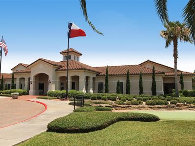 2405 Alamanni Dr