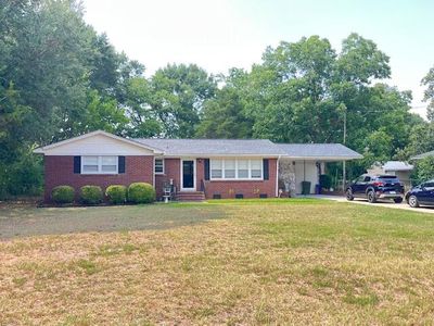 11 Lindley Ave