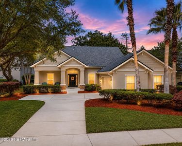 907 BROOKHAVEN Drive