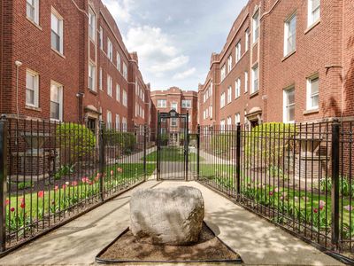 1348 W Estes Ave APT 3N