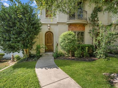 3633 Crestline Rd