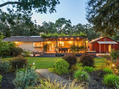 180 W Trinity Road