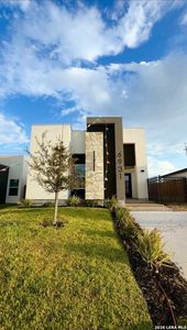 6931 Molinos Dr