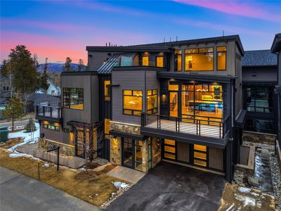 318 S 2nd Ave