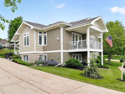 7242 Lily Lane