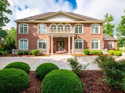 48 Chenal Cir