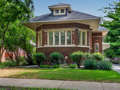 Property at 626 N Taylor Ave, Oak Park, IL