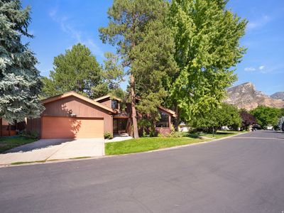 2828 Marrcrest W