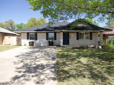 618 Bent Wood Dr