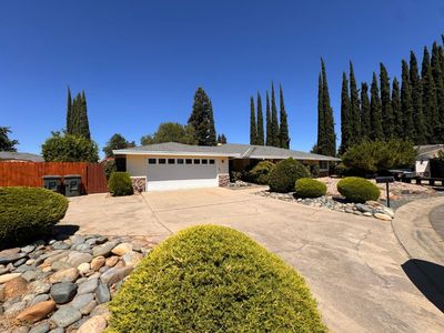 1563 Cedar Way
