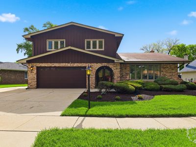 739 Kostner Ave