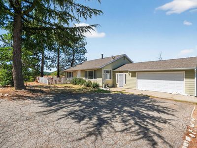 1048 Manzanita Dr