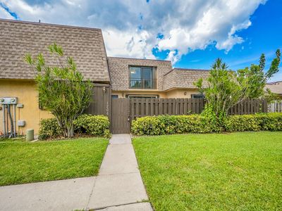 1204 Waterview Circle