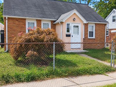 223 East St