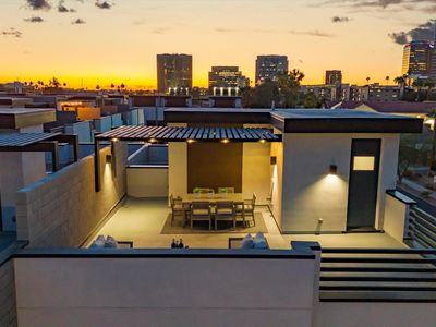 377 E WINDSOR Avenue #4