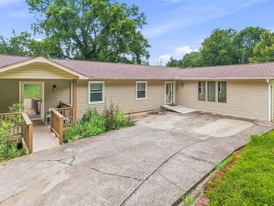 105 Trenton Dr