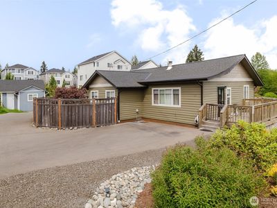 Property at 880 NW Hogan Ln, BREMERTON, WA