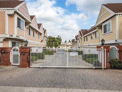 13750 Hubbard St UNIT 77