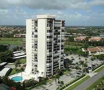 2425 Presidential Way #1703