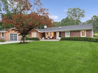 38 Sandra Rd