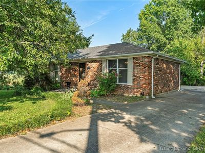 1301 Charlestown Pike