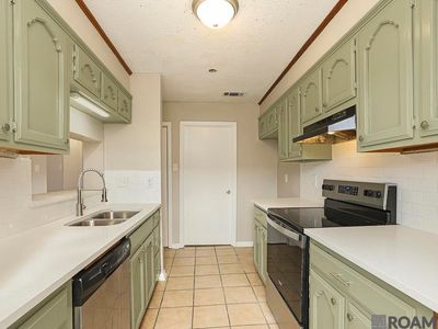4625 Parkoaks Dr APT 33