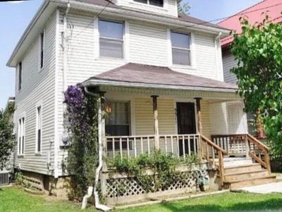 551 Pearl St