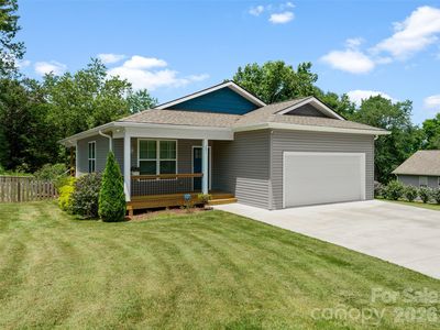 Property at 201 N Mapleton Dr, East Flat Rock, NC