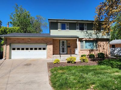 1945 Upper Afton Rd E
