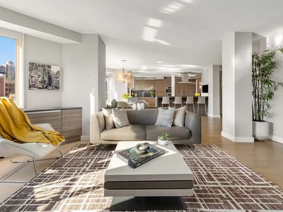 301 E 78th St #16DEF