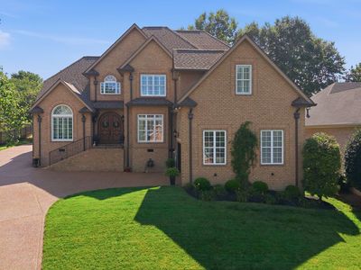 113 N Country Club Dr