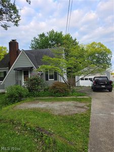 Property at 1944 W Turkeyfoot Lake Rd, Barberton, OH
