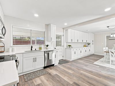 225 Bayou Woods Dr
